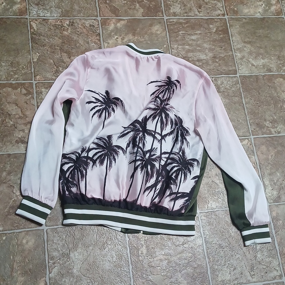 EUC Stradivarius Polyester Green Pink Zip Jacket w/ Palm Tree Design Size Medium